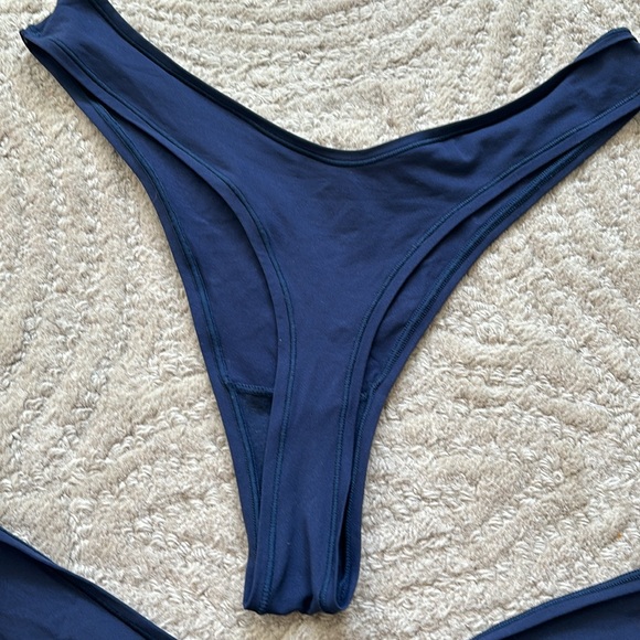 SKIMS 2X Navy Blue Thong Underwear Stretchy Dipped Thong (2 pairs!) - Picture 3 of 4